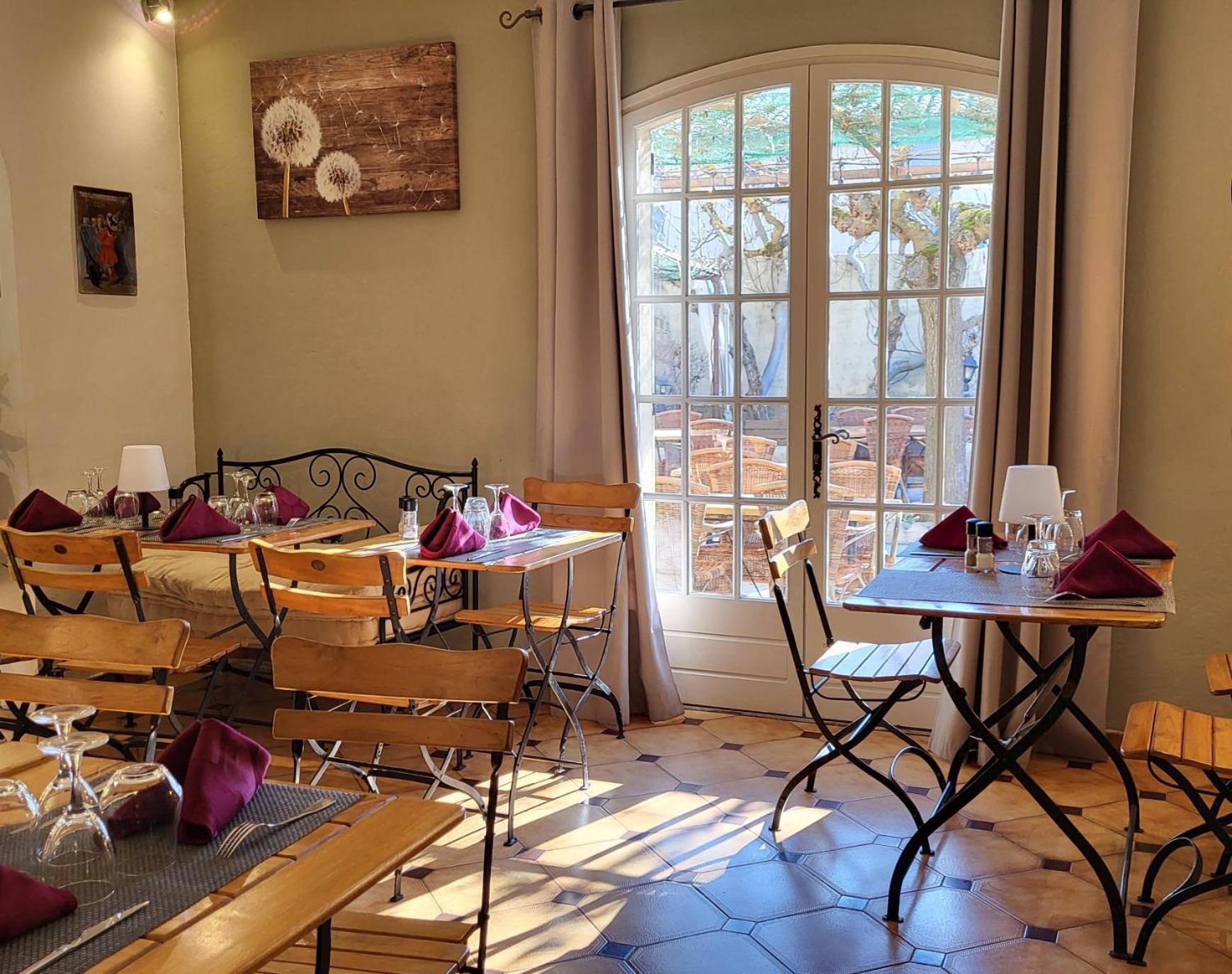 Auberge De La Table Ronde Vinon-sur-Verdon Exterior photo